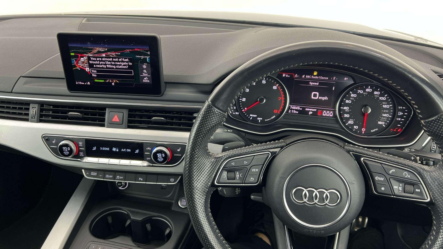 [ berth ]Audi A4