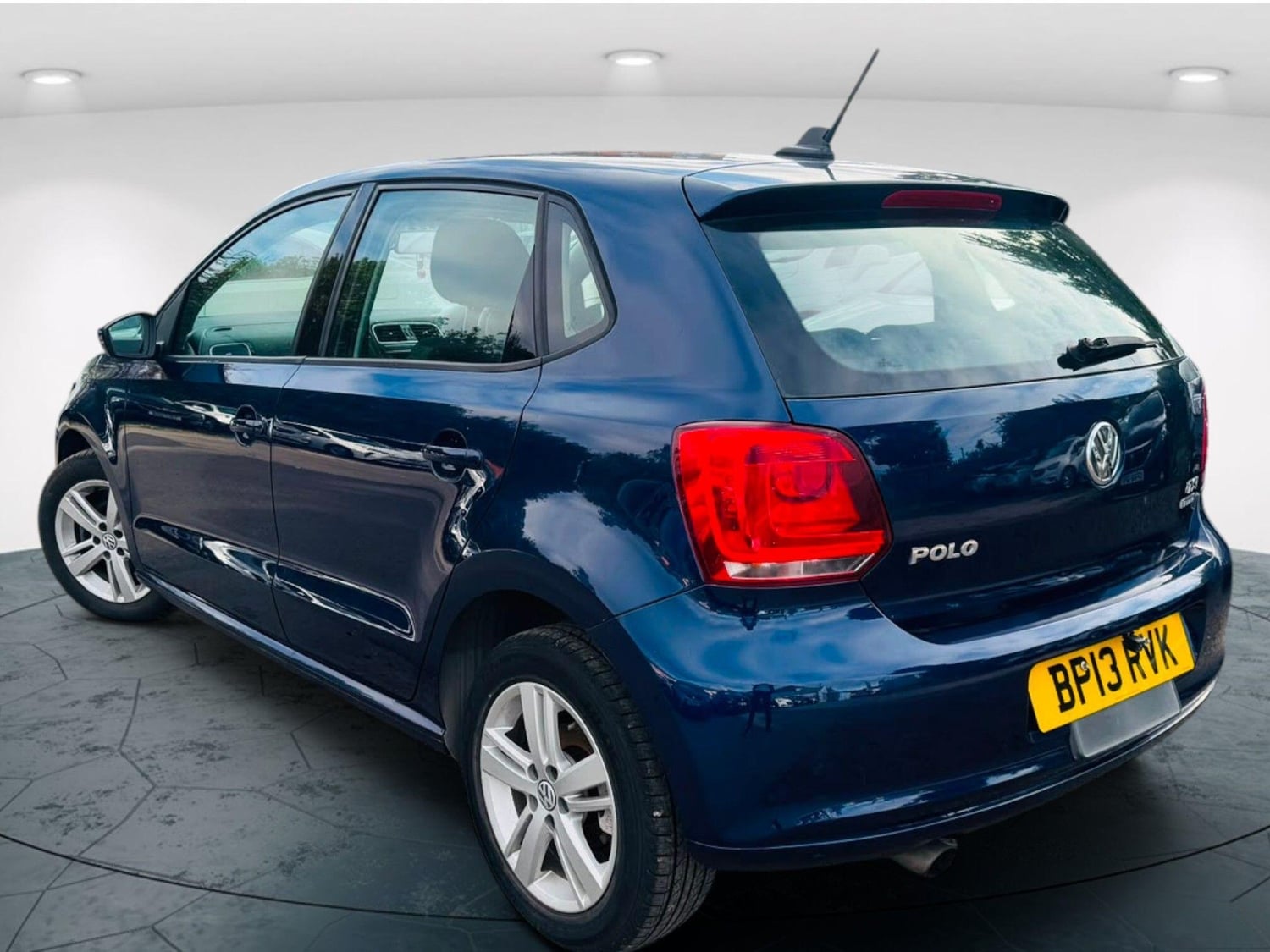 Volkswagen Polo 2013 - Cars