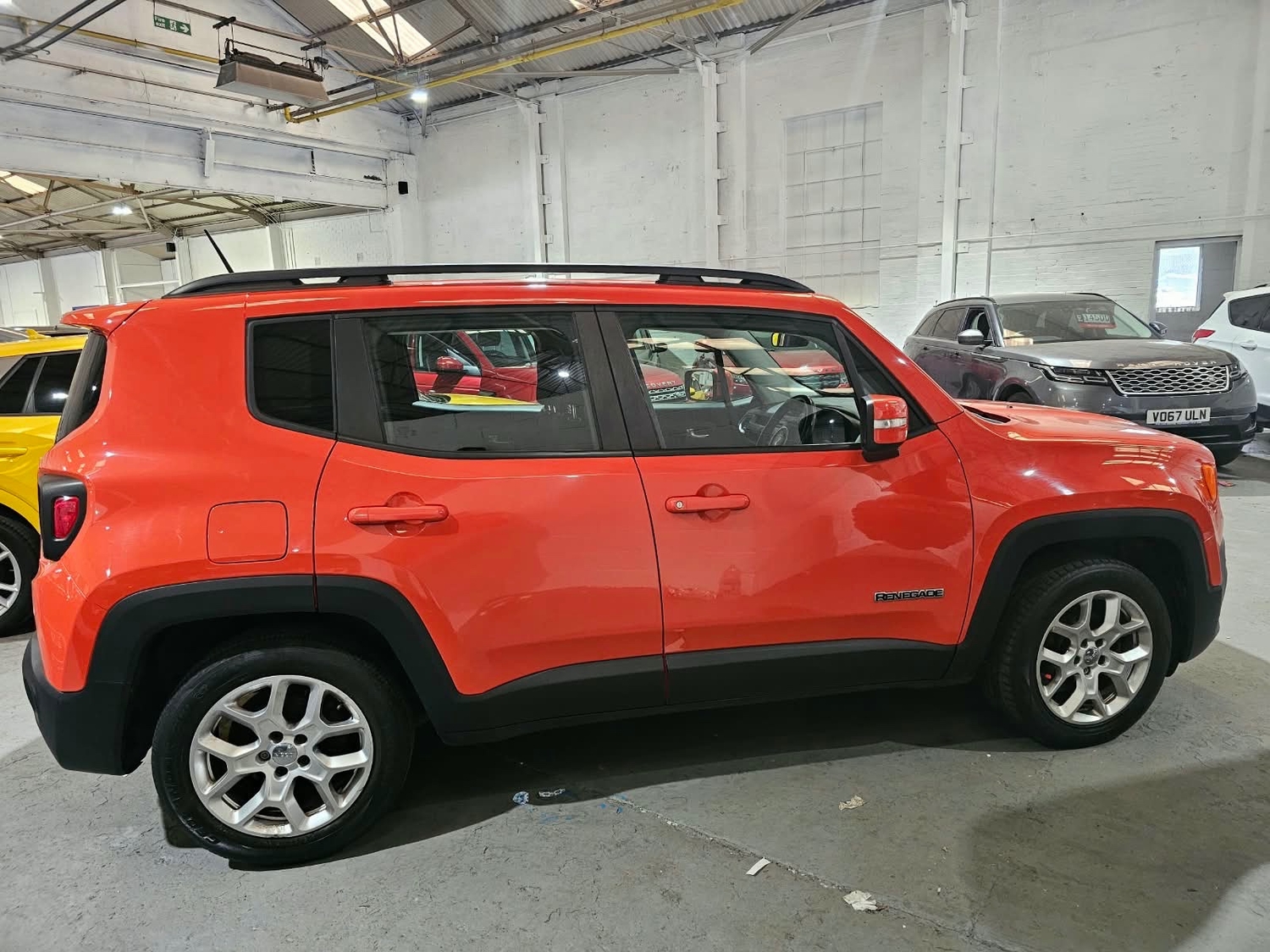 Jeep Renegade 2015 - Cars in Pontypridd