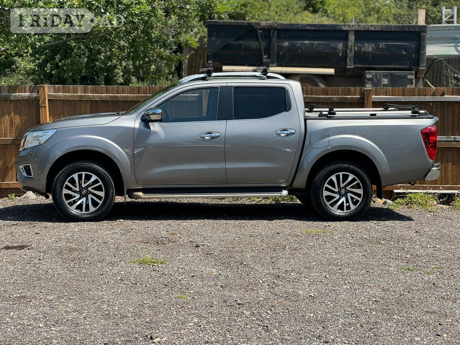Nissan Navara 2018 - Vans & Commercial Vehicles in St. Albans