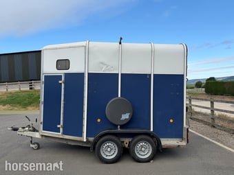 Ifor Williams HB510R  Horse Trailer