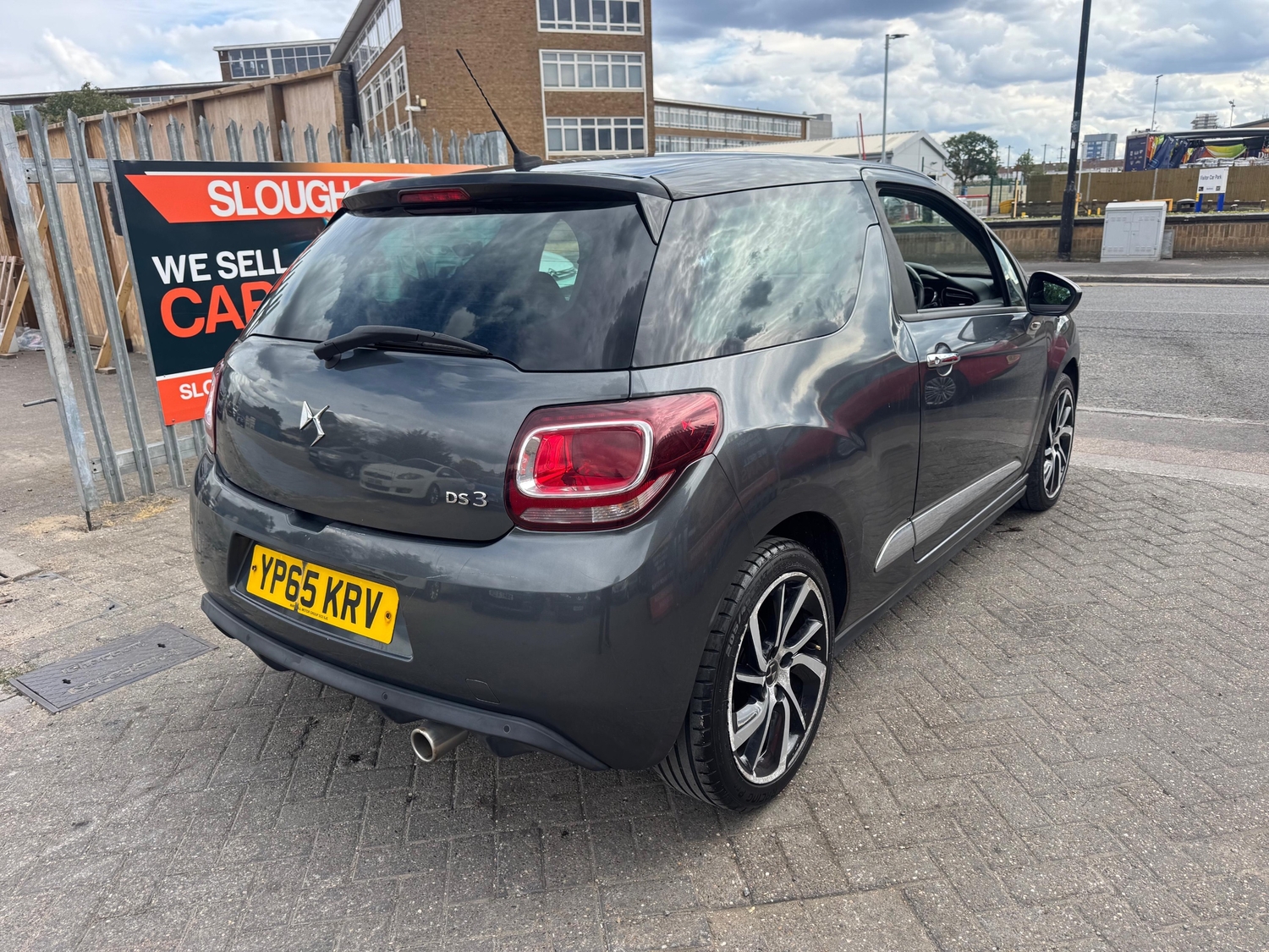 DS DS 3 2015 - Cars in Slough