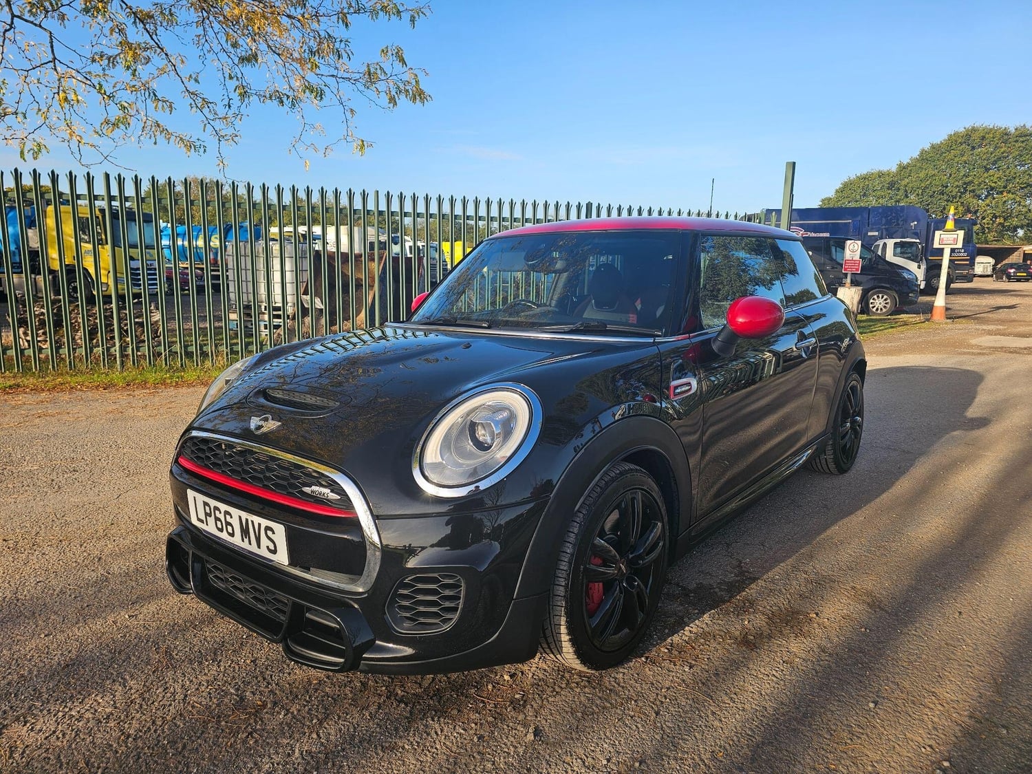 [ berth ]Mini Hatch