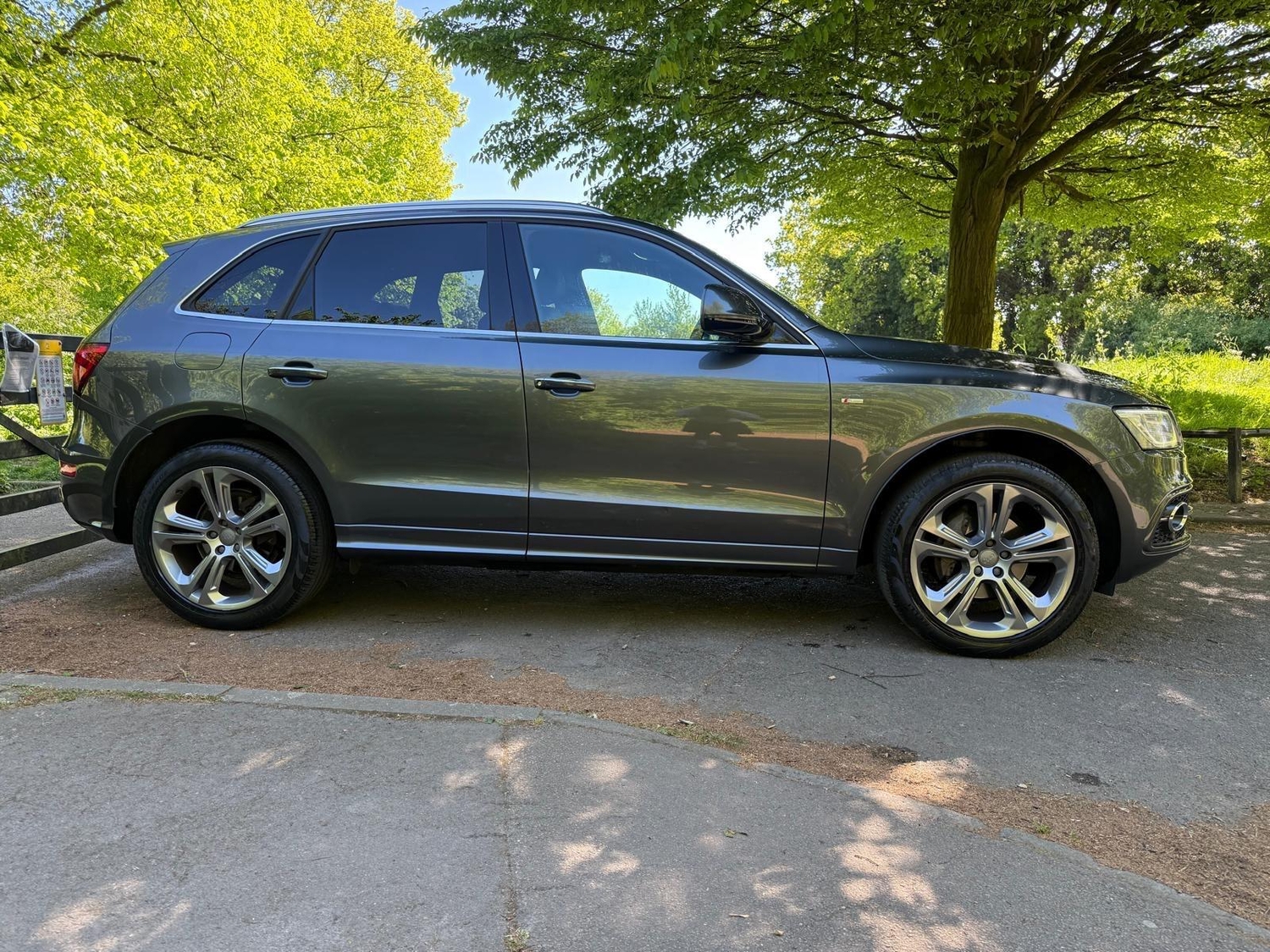 Audi Q5 Barnet