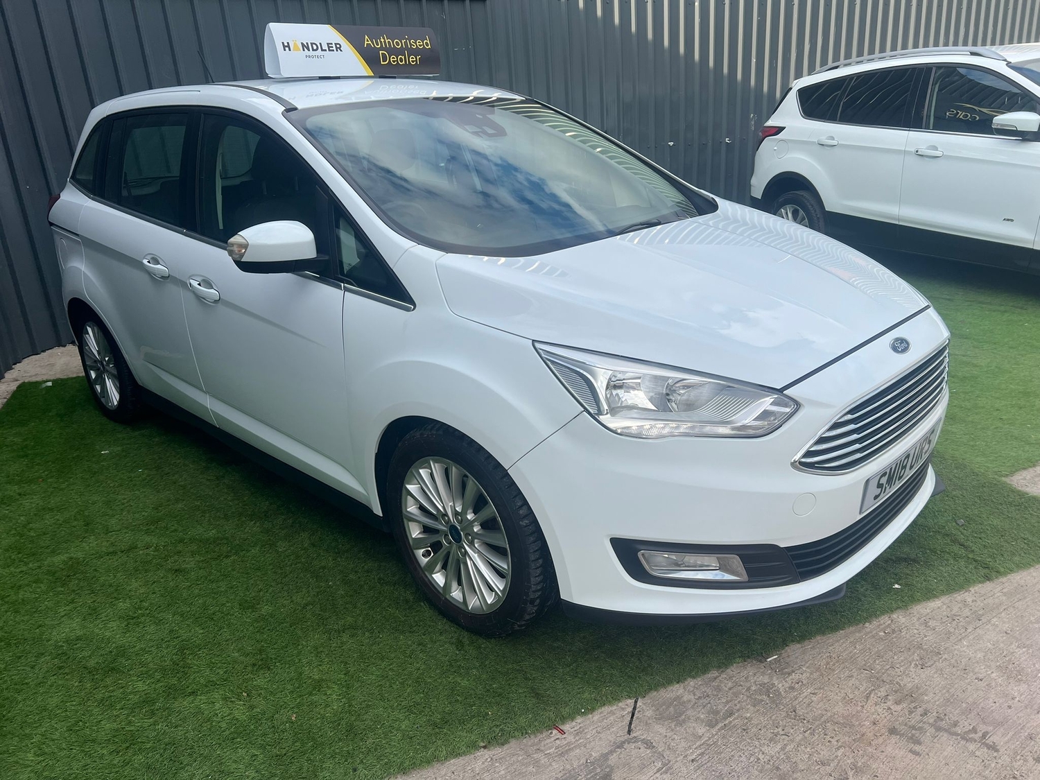 Ford Grand C-MAX 2018 - Cars in Oldbury