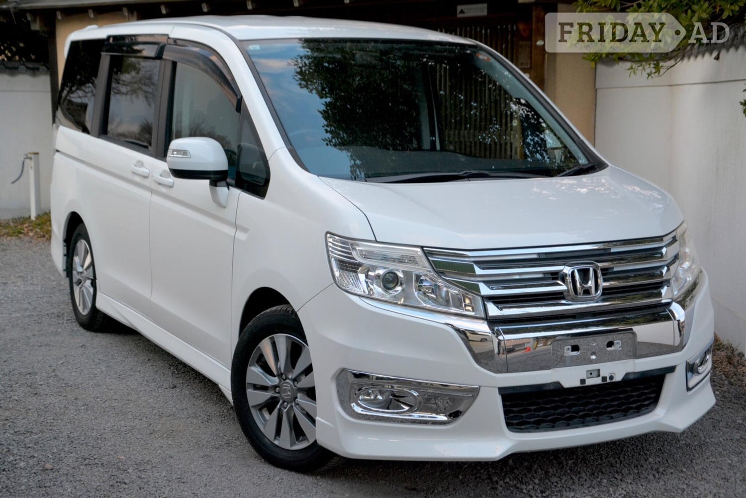 Honda Stepwagon 2013 in Chingford