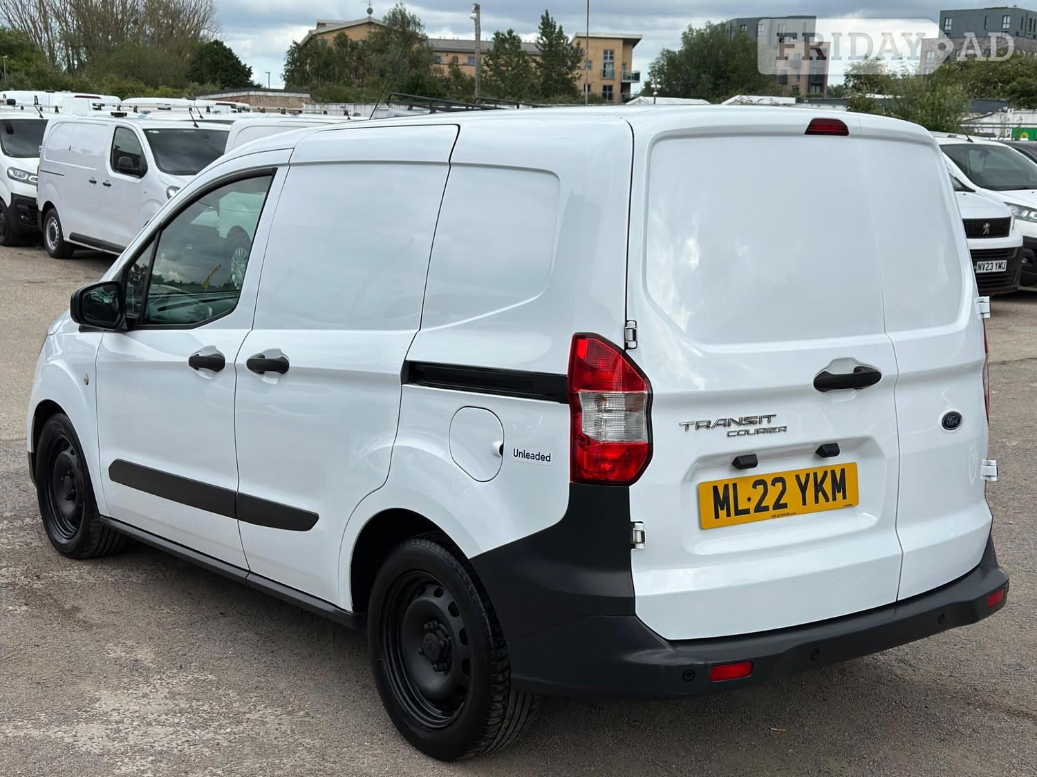 Ford Transit Courier 2022 - Vans & Commercial Vehicles