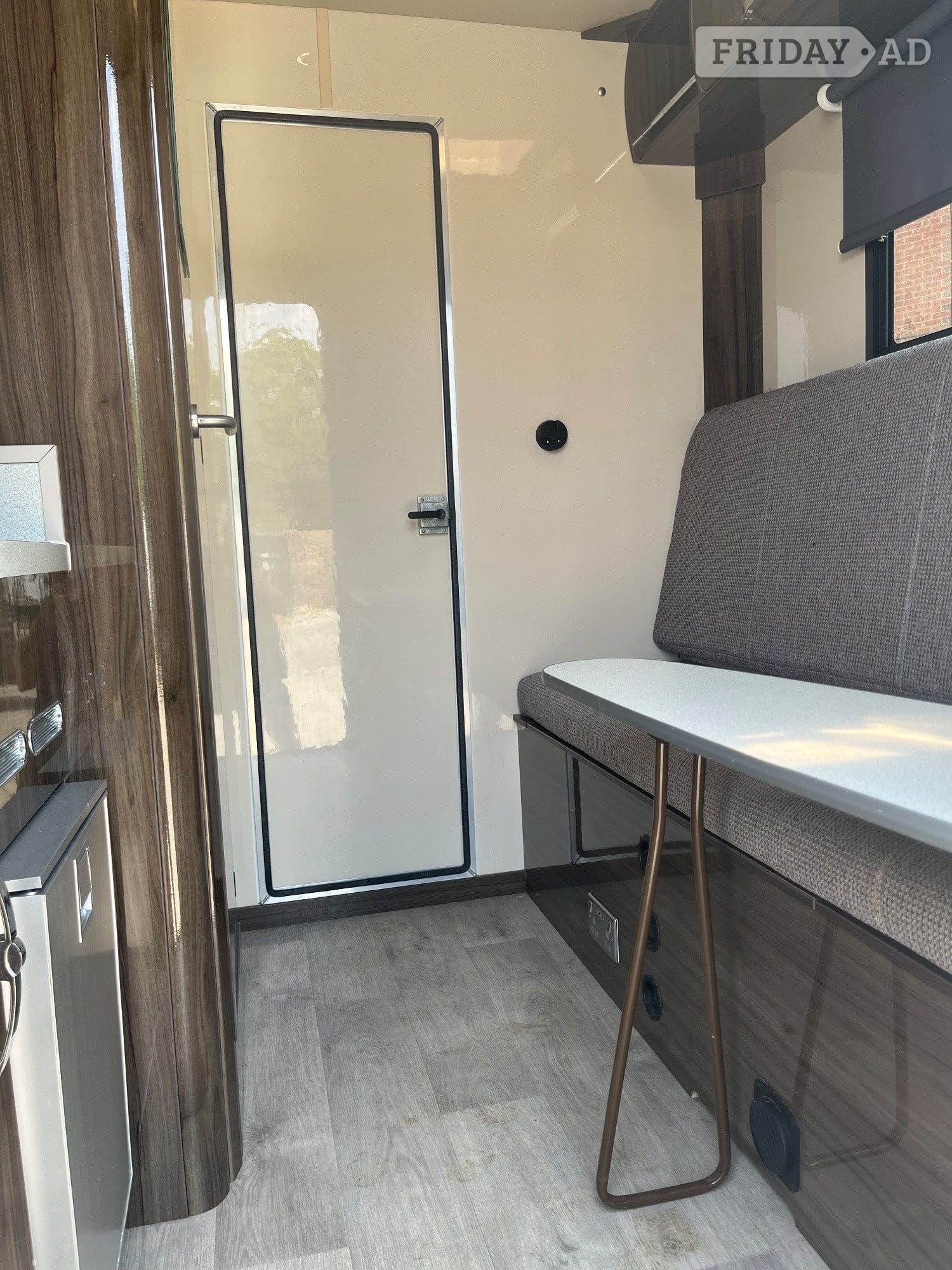 Equi-Trek Elegance  Mercedes-Benz Horsebox - Trailers & Horseboxes in Swindon