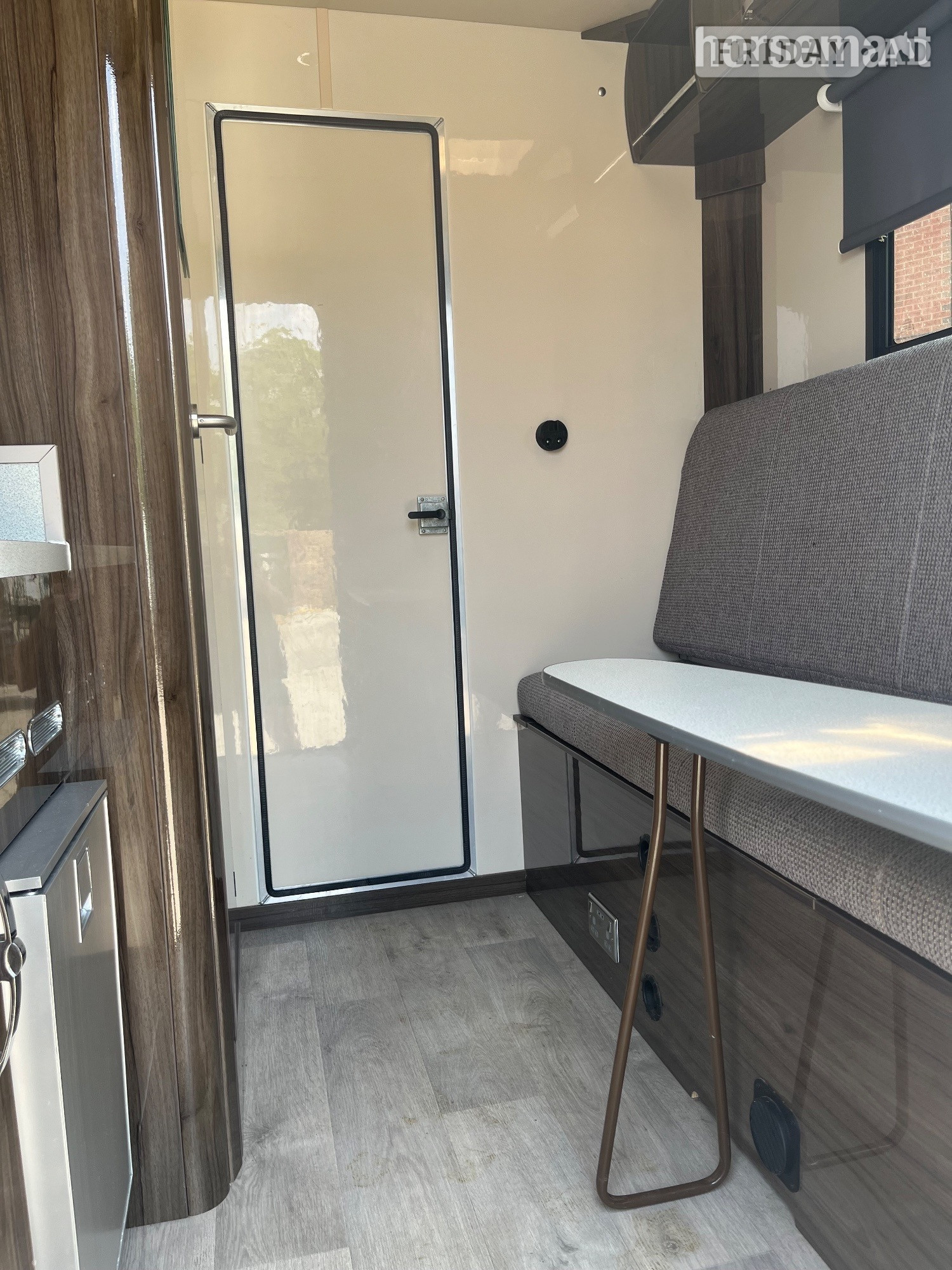 Equi-Trek Elegance  Mercedes-Benz Horsebox - Trailers & Horseboxes in Swindon