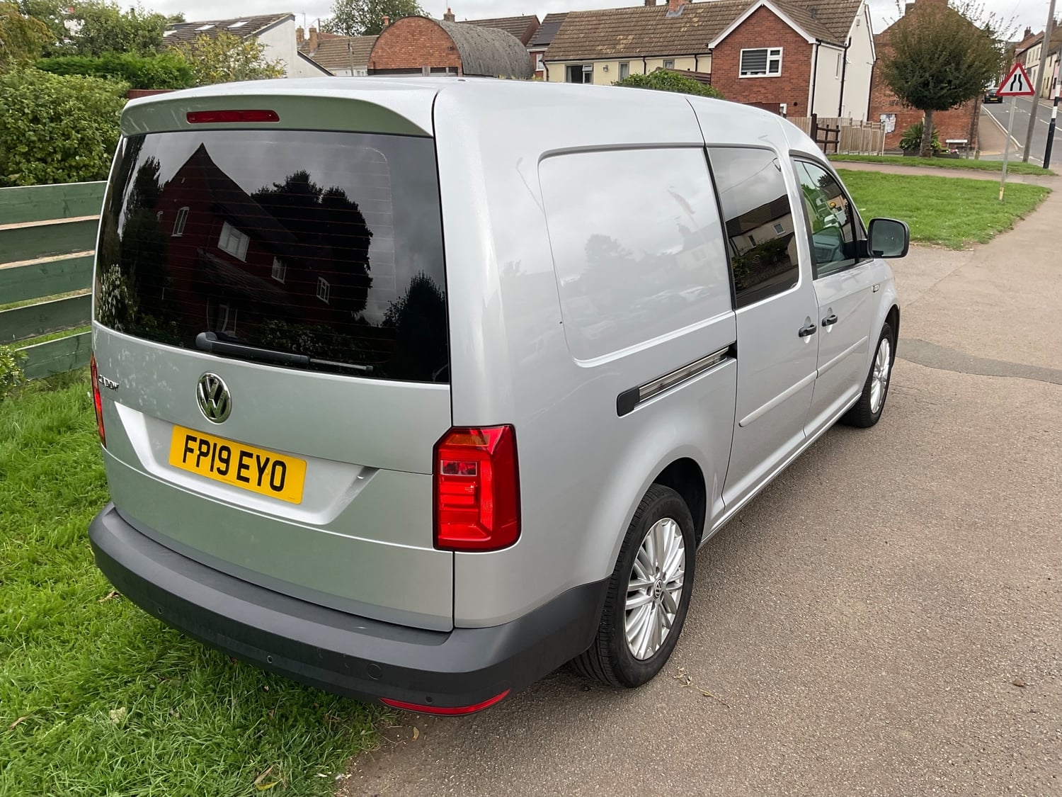 Volkswagen Caddy Maxi 2019 - Cars