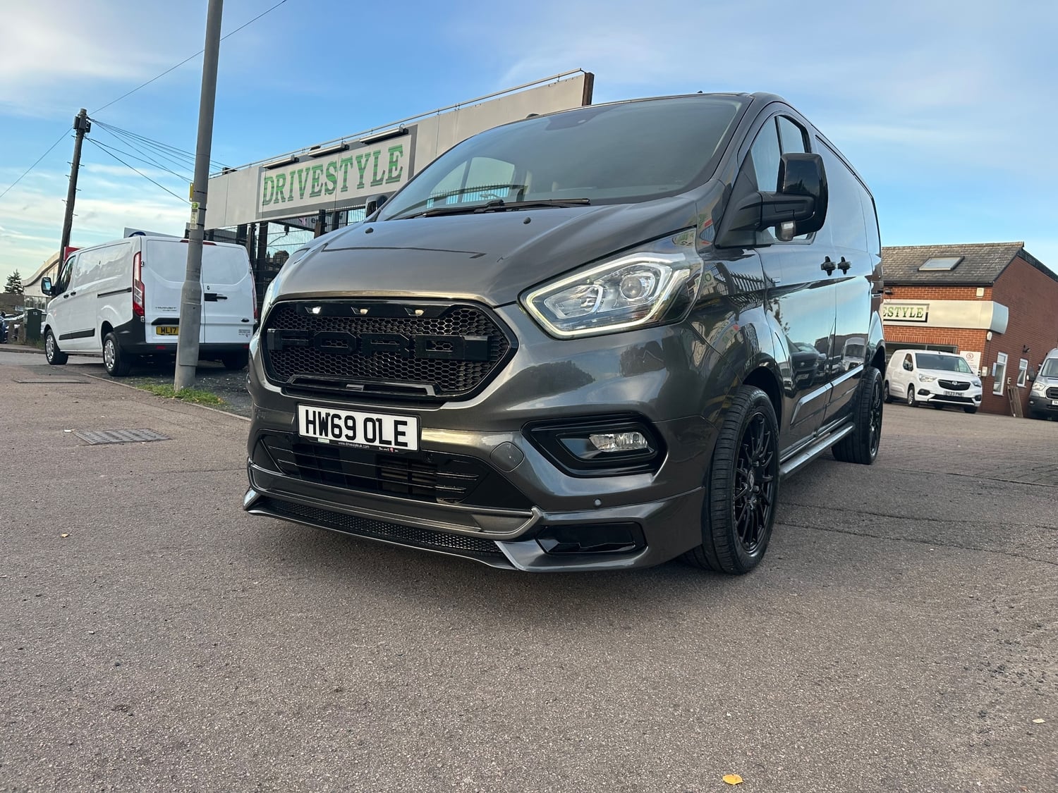 [ berth ]Ford Transit Custom