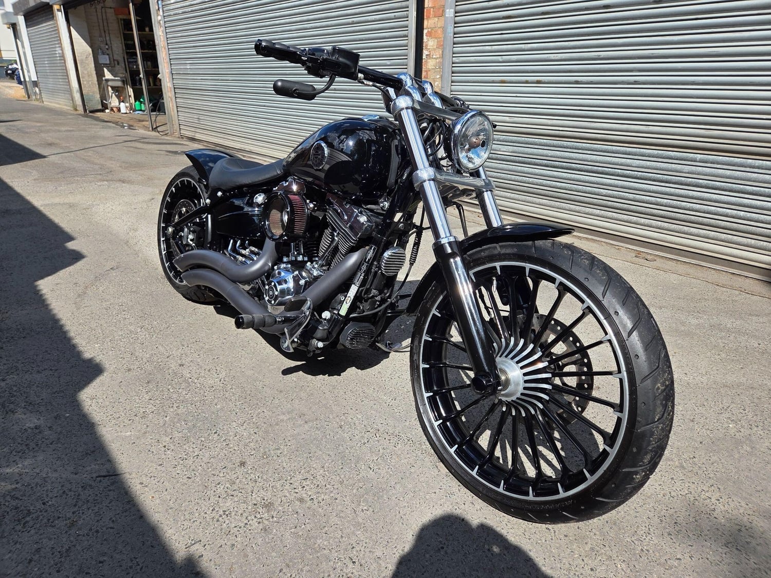 Harley-Davidson Softail 2017 - Motorbikes, Scooters & Quads