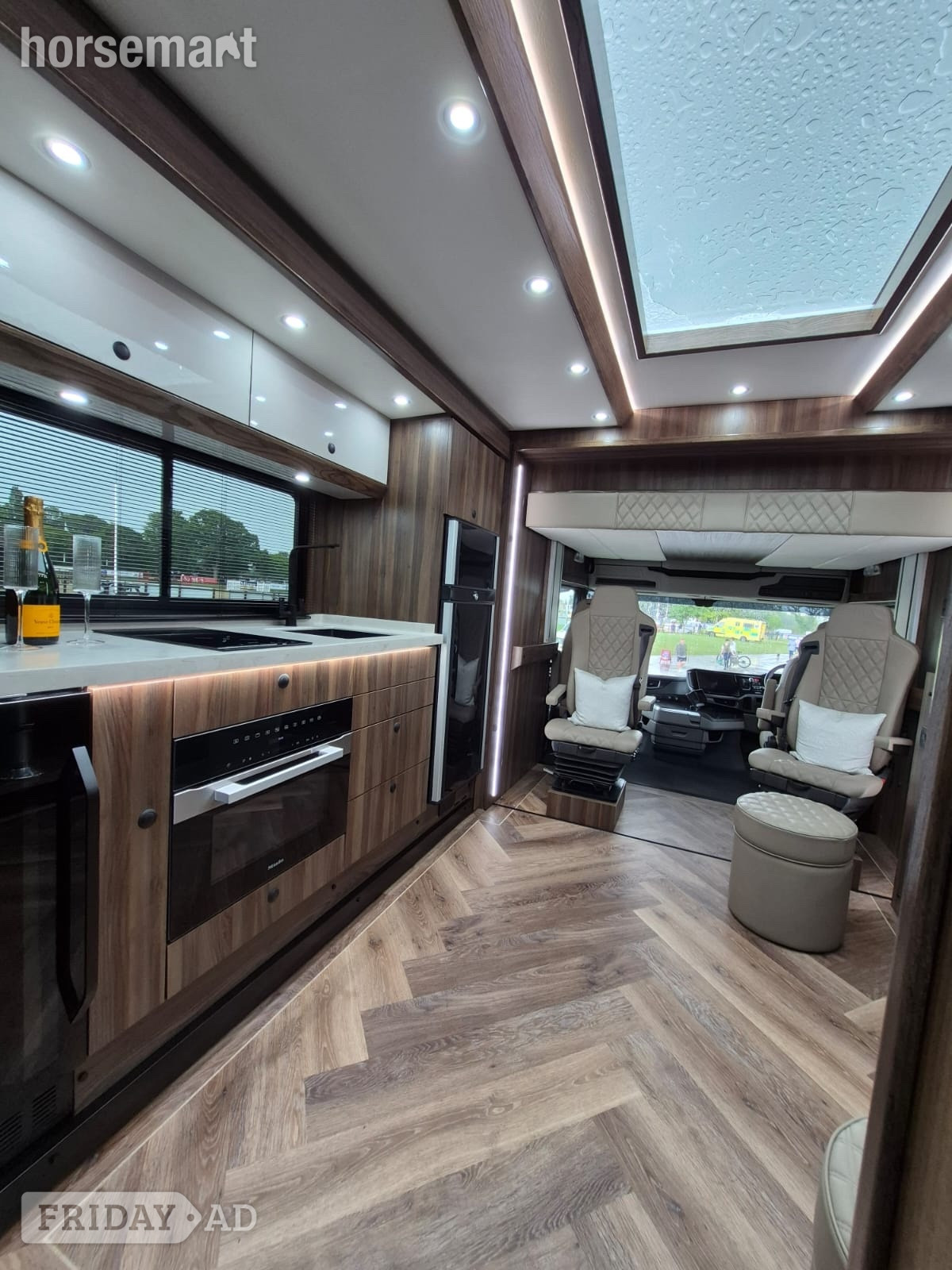 Cooke Platinum - March Delivery -  Scania Horsebox - Trailers & Horseboxes in Crewe