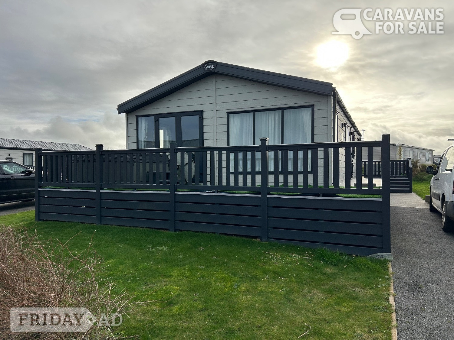 Beautiful 2 bedroom lodge with hot tub  in Perranporth