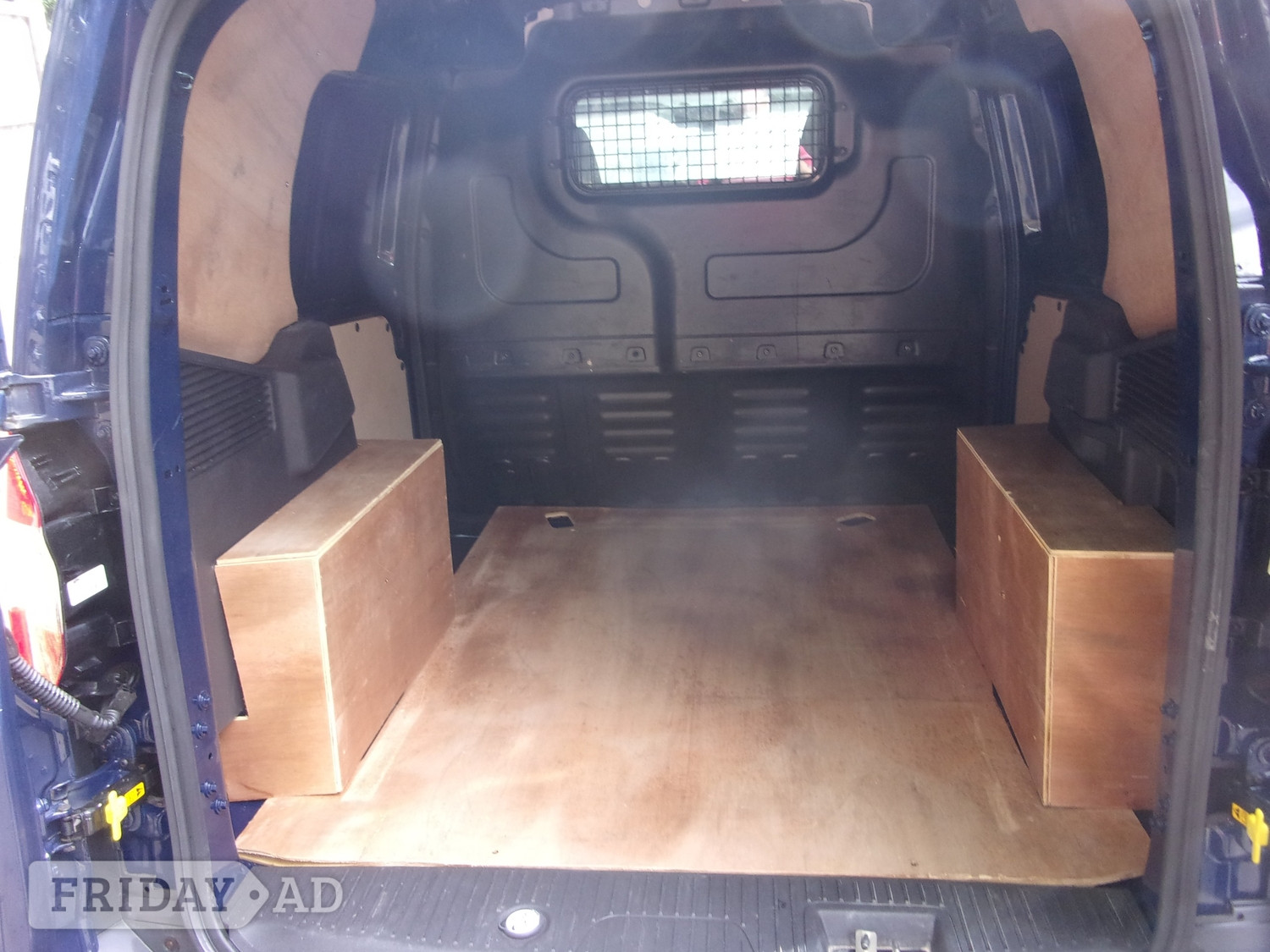 Ford Transit Courier 2023 - Vans & Commercial Vehicles
