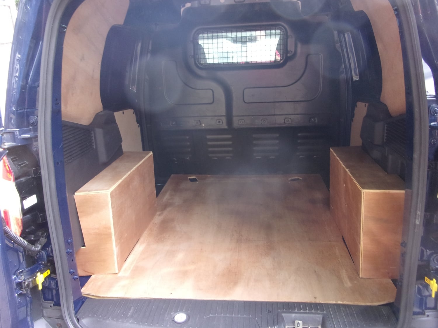 Ford Transit Courier 2023 - Vans & Commercial Vehicles