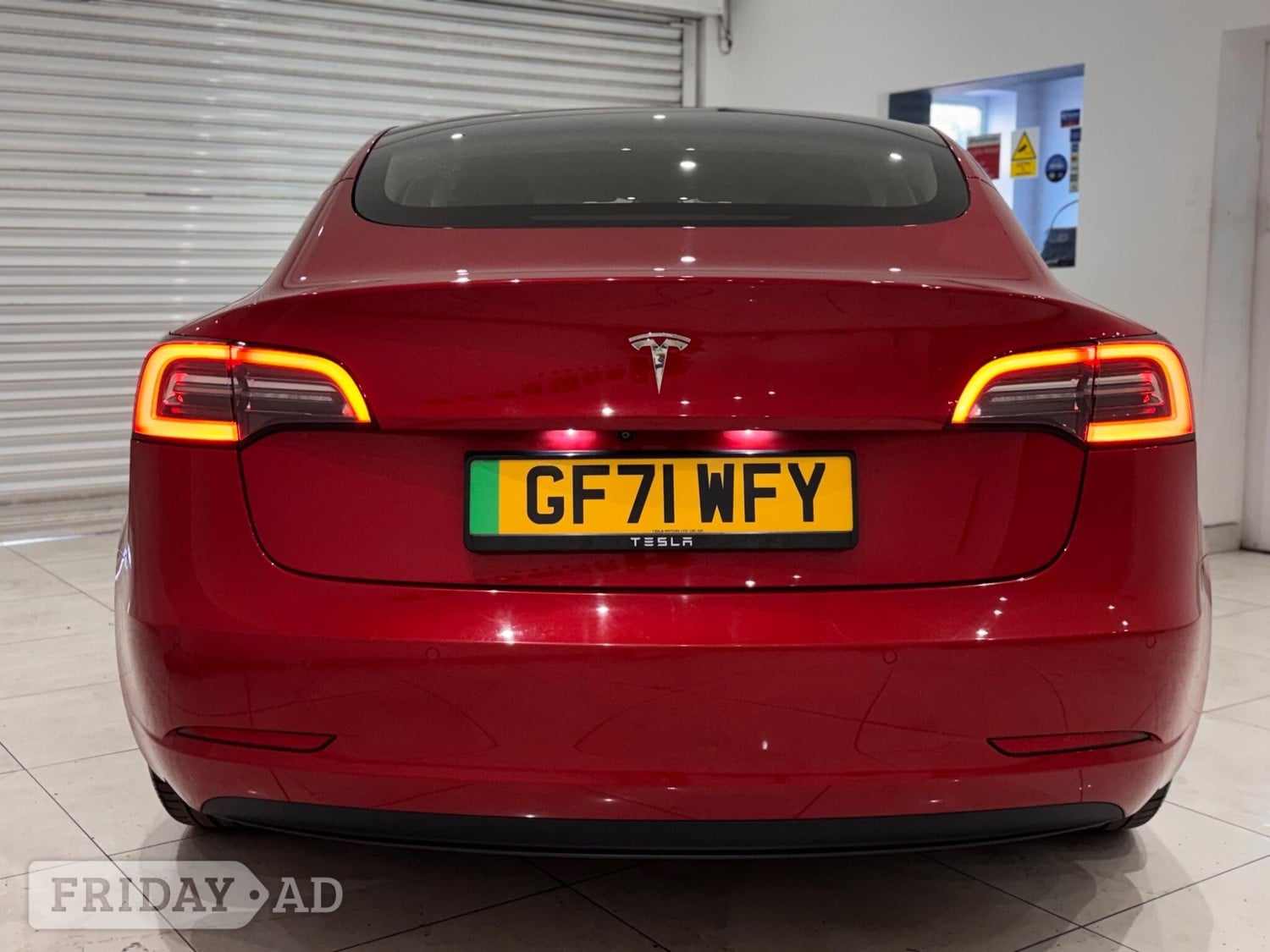 Tesla Model 3 2021 - Cars