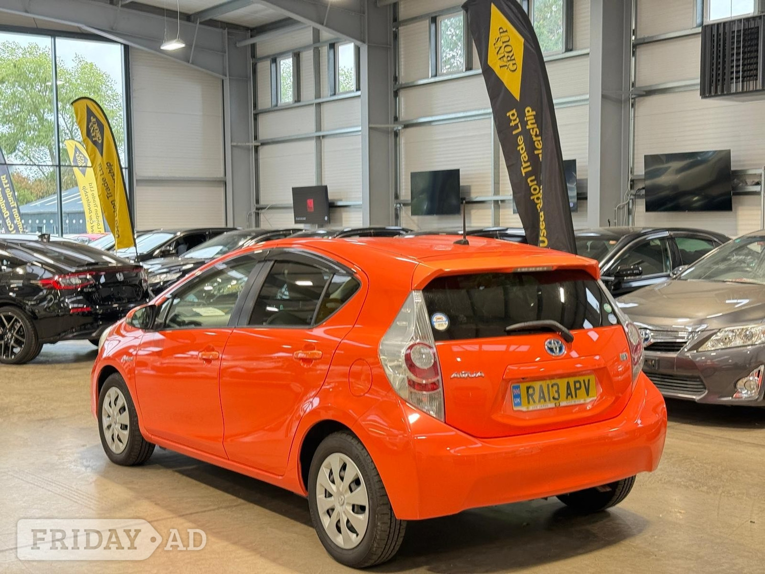 Toyota Aqua 2013 - Cars in Reading