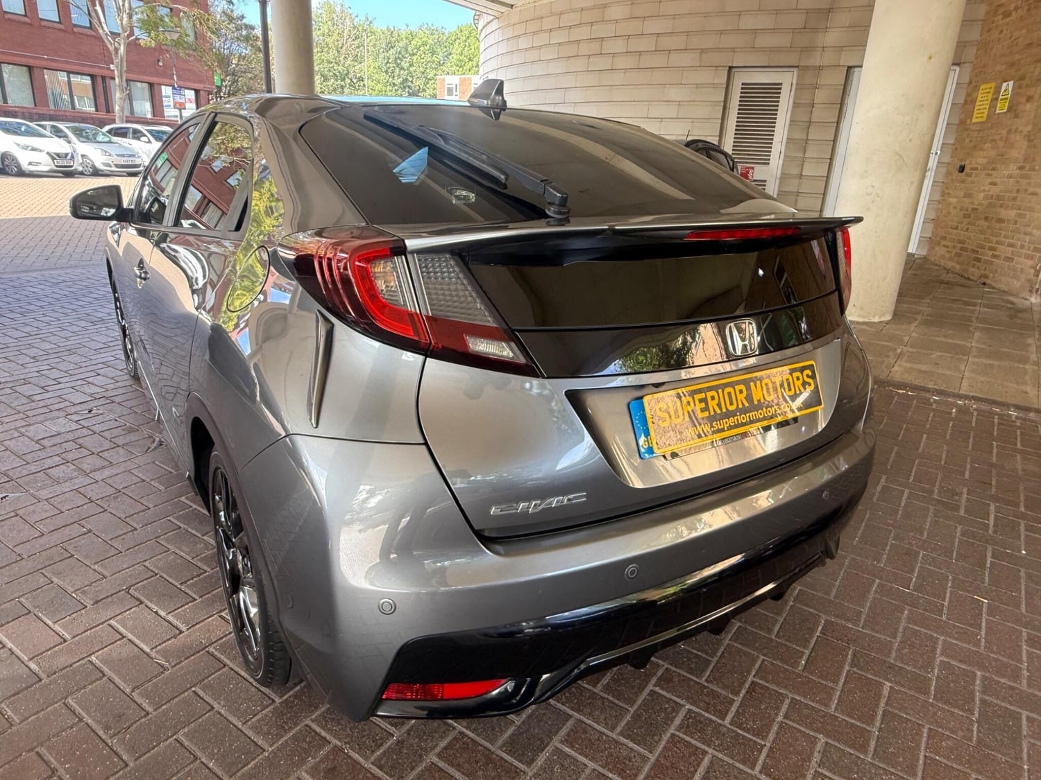 Honda Civic 2016 - Cars in Staines