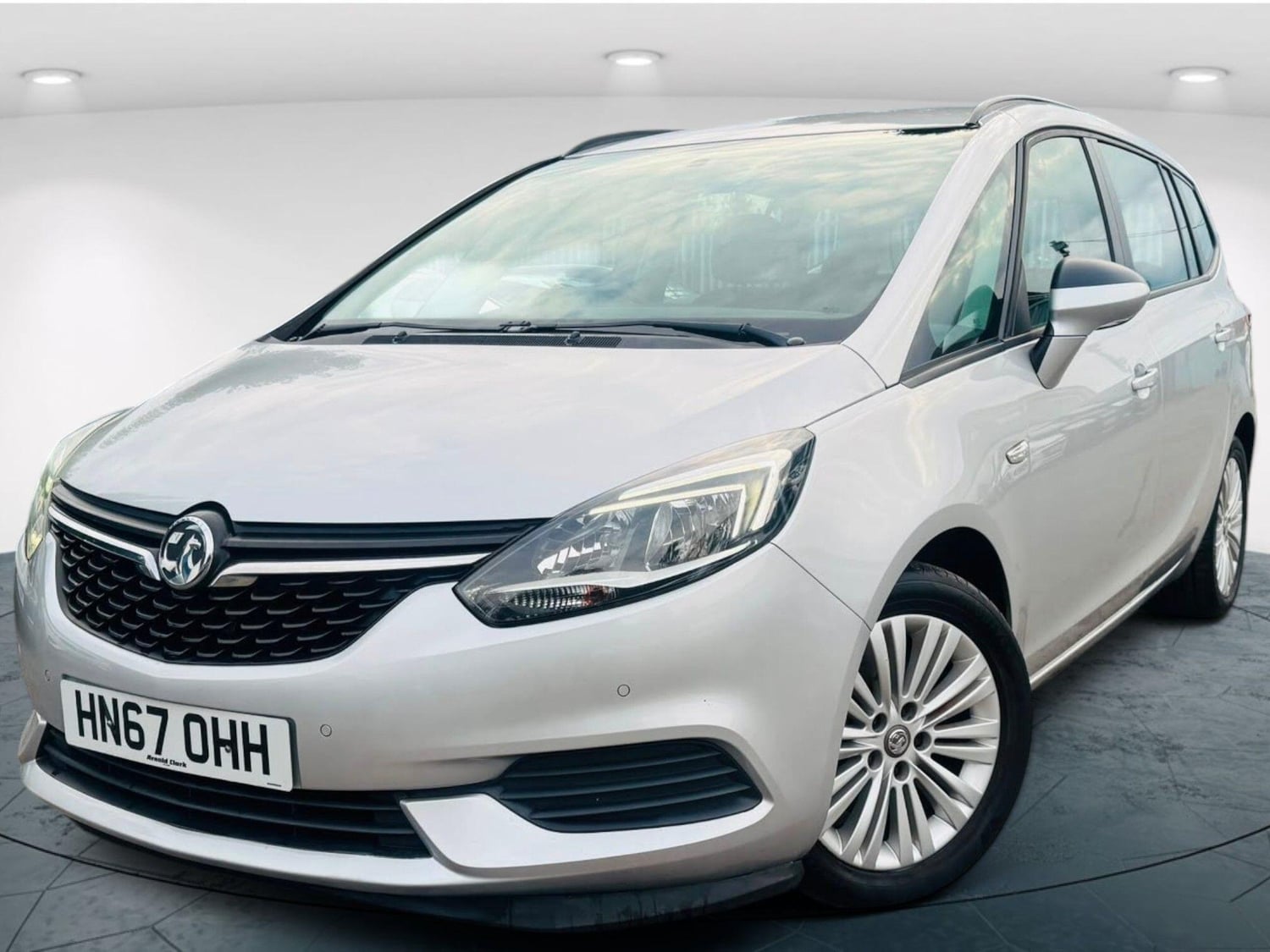 Vauxhall Zafira Tourer 2017 - Cars in Walsall