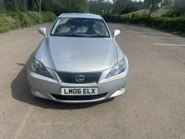 [ berth ]Lexus IS