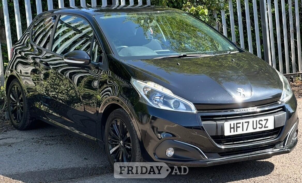 Peugeot 208 2017 in Cardiff