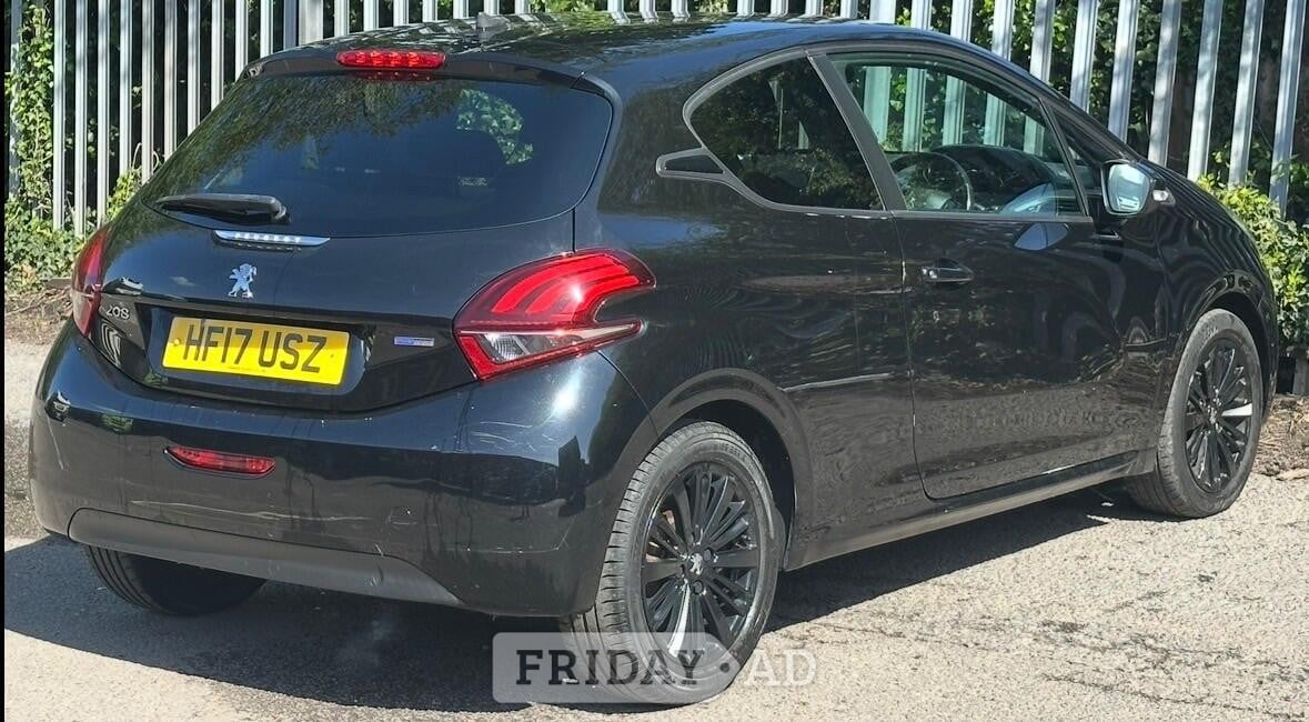 Peugeot 208 2017 - Cars in Cardiff