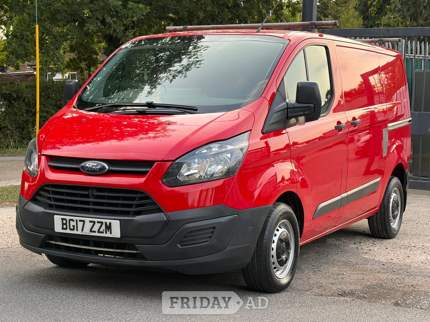 [ berth ]Ford Transit Custom