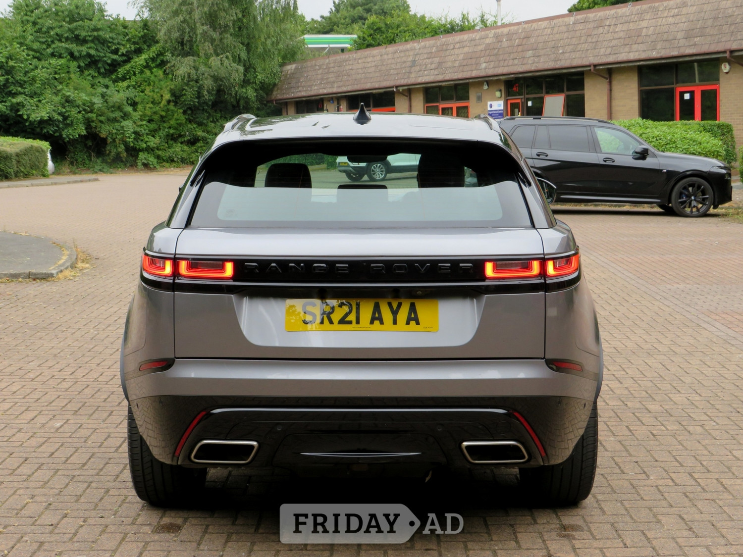 Land Rover Range Rover Velar 2021 - Cars in Bradford