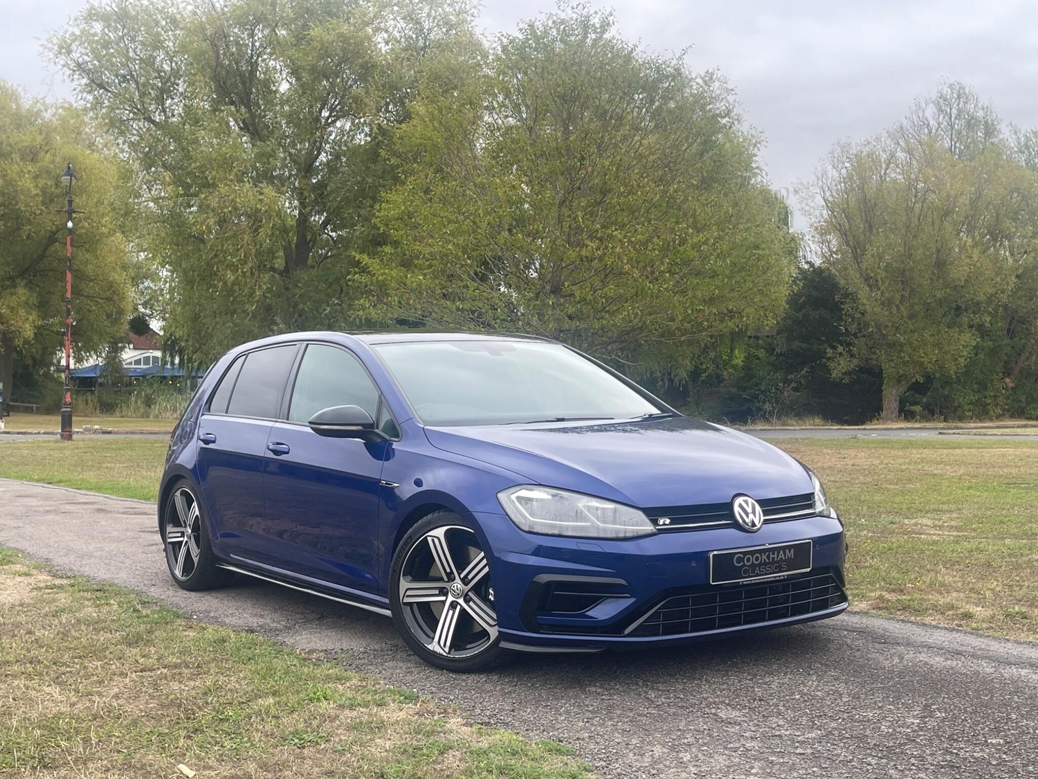 Volkswagen Golf 2017 - Cars