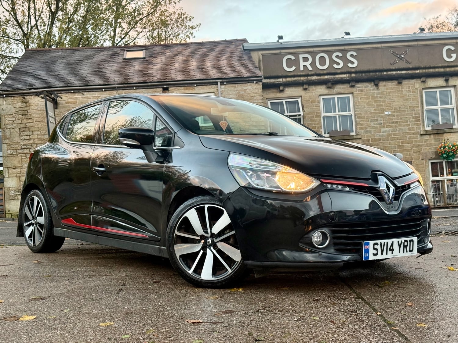 [ berth ]Renault Clio