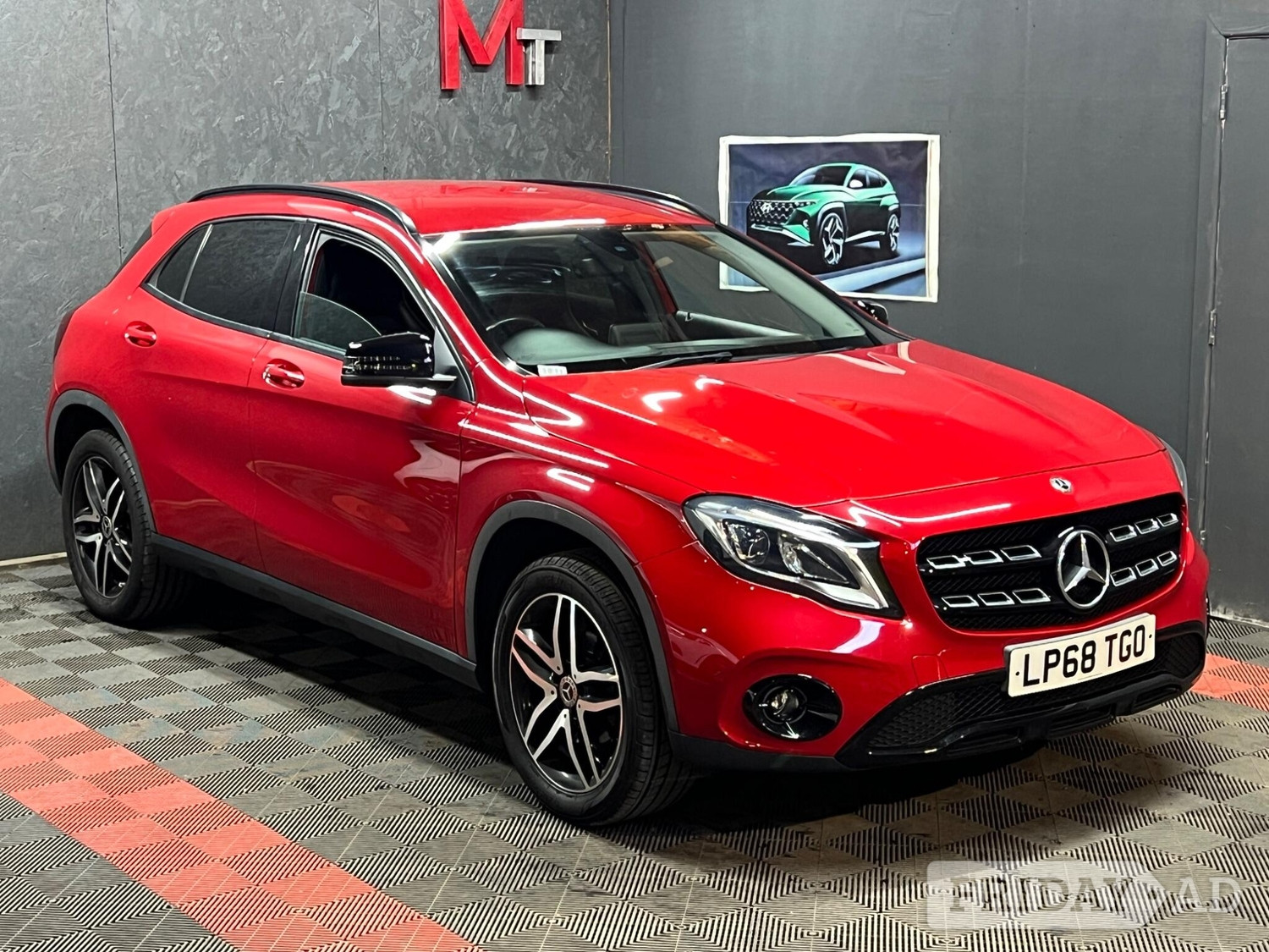[ berth ]Mercedes-Benz GLA