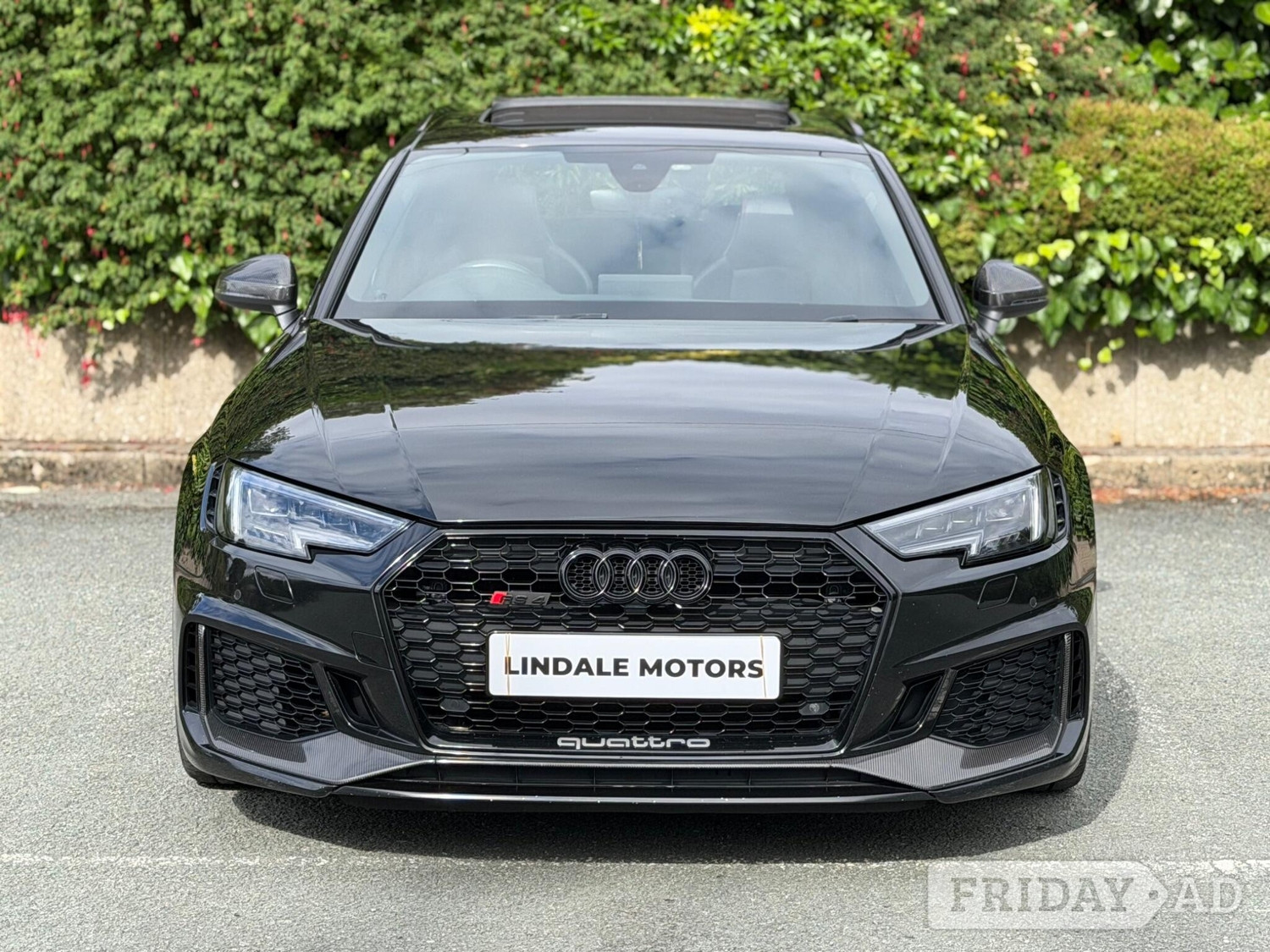 [ berth ]Audi RS4 Avant