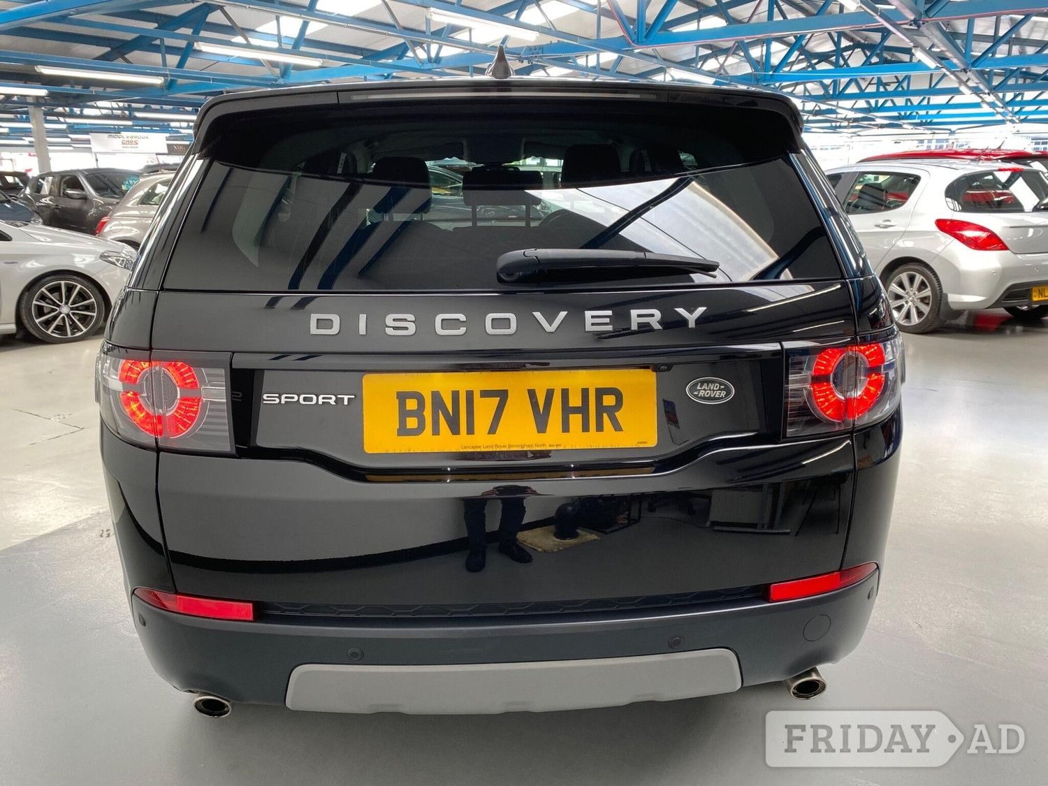 [ berth ]Land Rover Discovery Sport