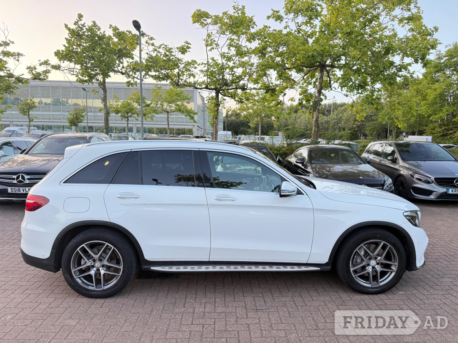 [ berth ]Mercedes-Benz GLC