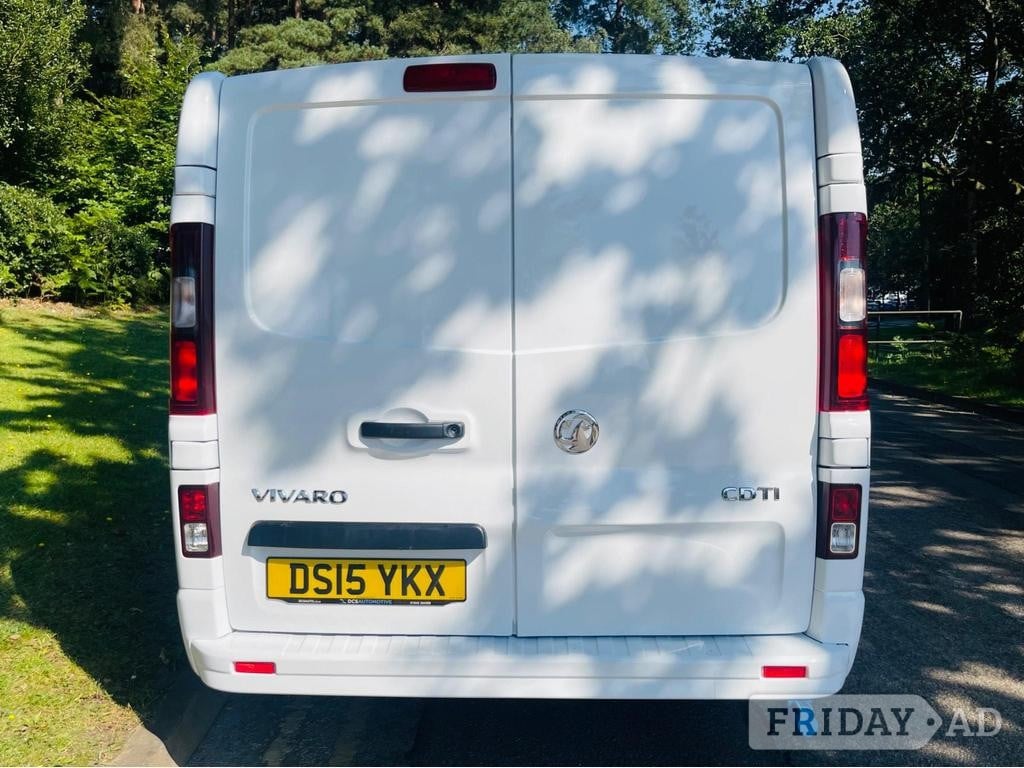 Vauxhall Vivaro 2015 - Vans & Commercial Vehicles
