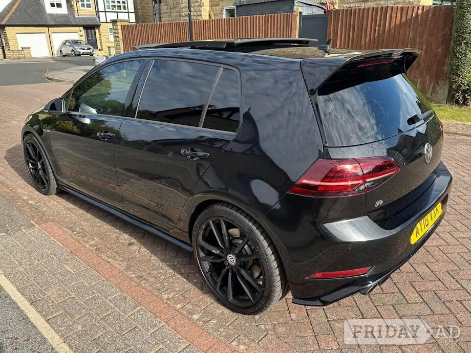 Volkswagen Golf 2018 - Cars in Uxbridge