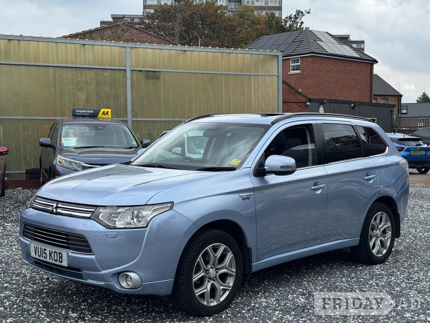 Mitsubishi Outlander 2015 - Cars in Bedford