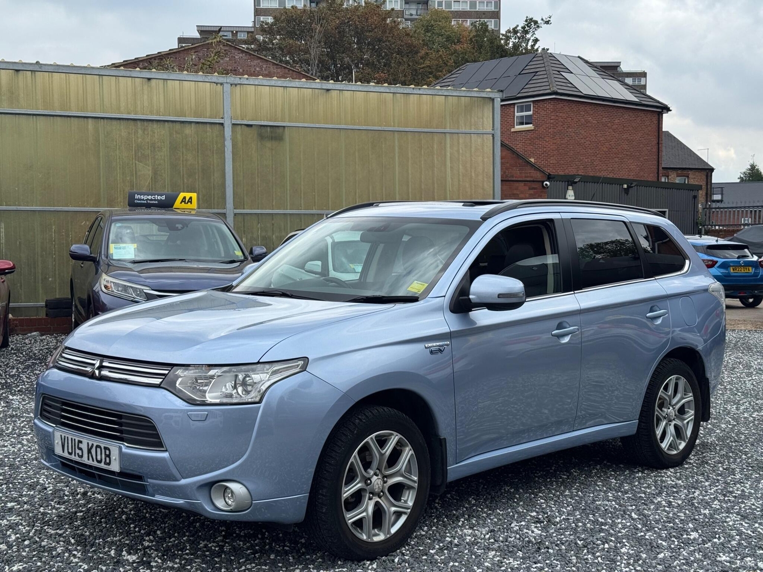 Mitsubishi Outlander 2015 - Cars in Bedford