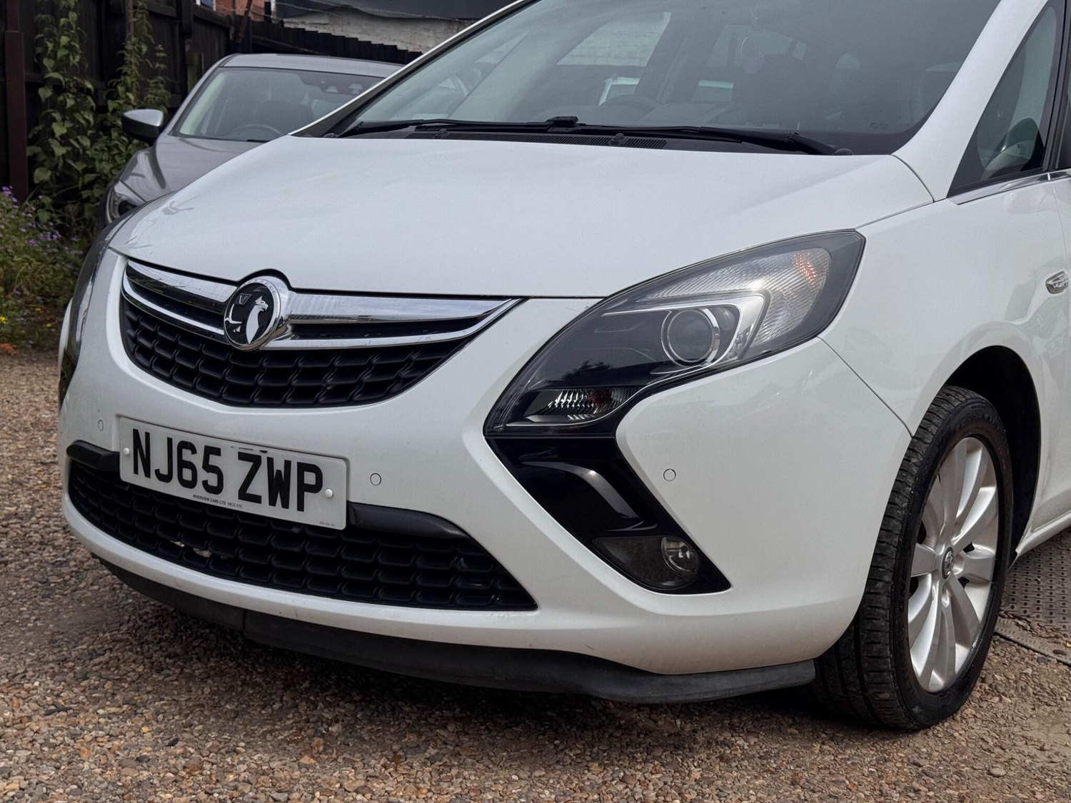 [ berth ]Vauxhall Zafira Tourer