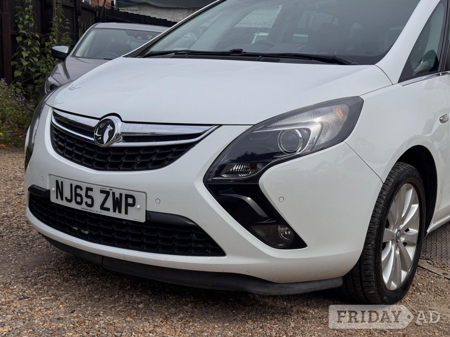 [ berth ]Vauxhall Zafira Tourer