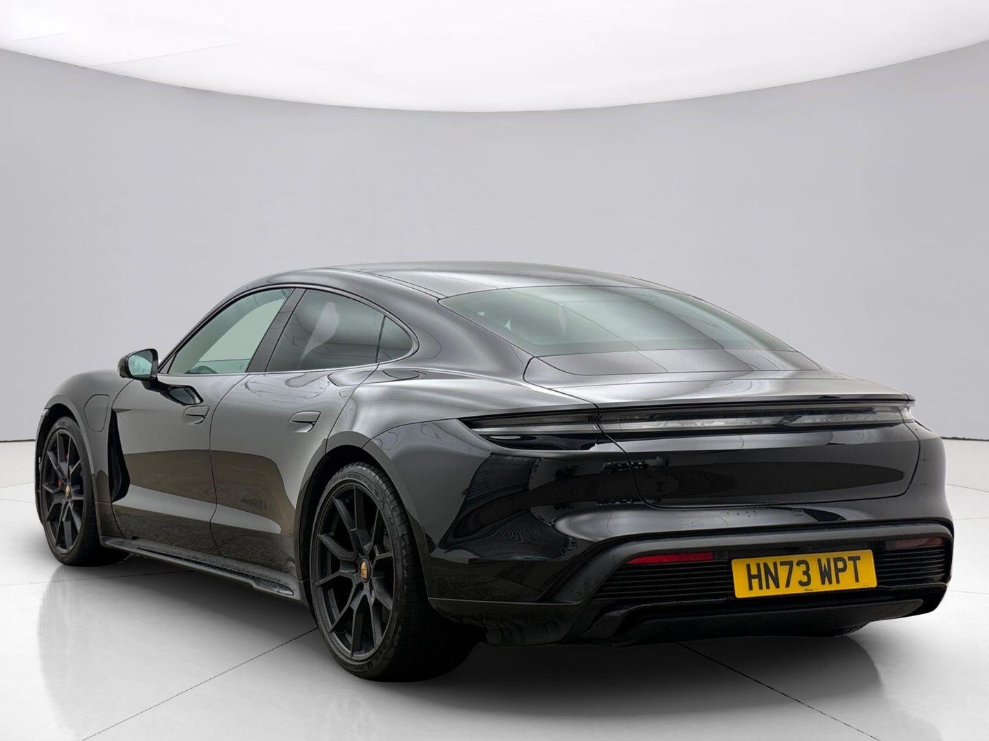 Porsche Taycan Ely