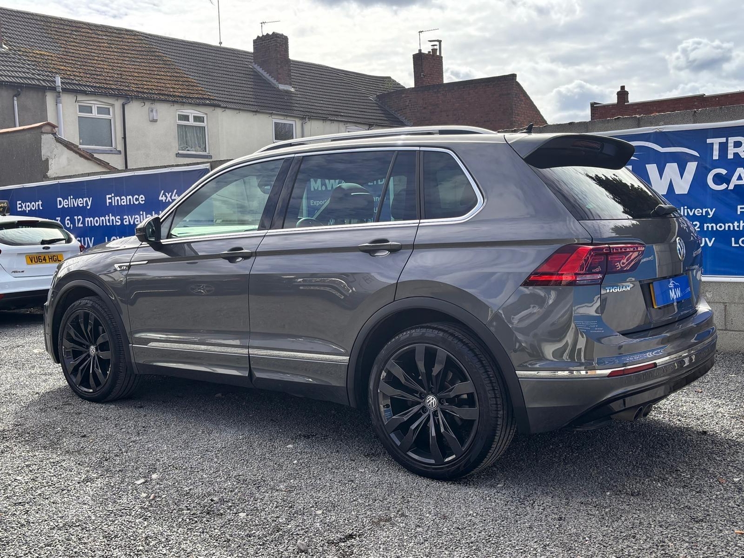 Volkswagen Tiguan 2019 - Cars in Dudley