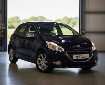 Peugeot 208 2015