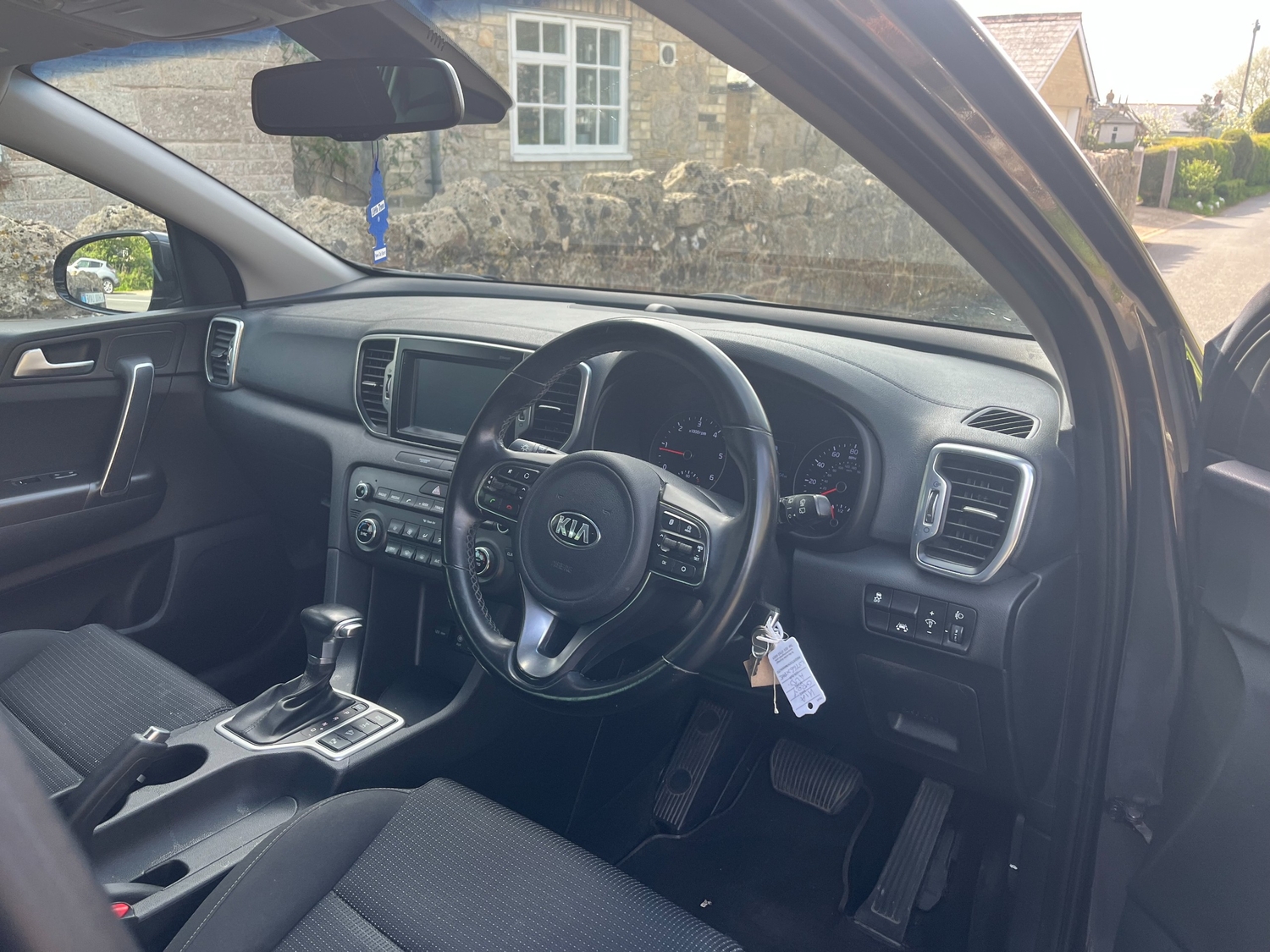 [ berth ]Kia Sportage