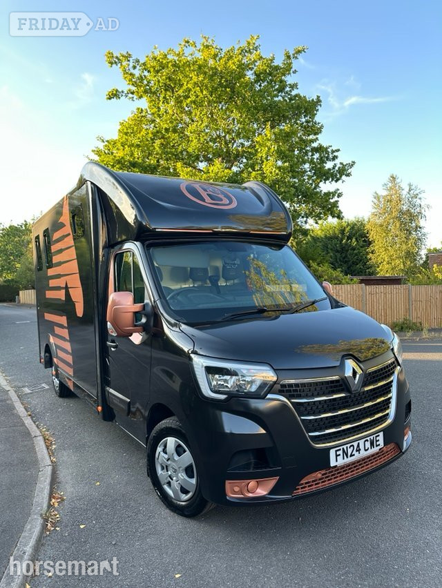 Bloomfields Professional Renault Trucks Horsebox in Lightwater