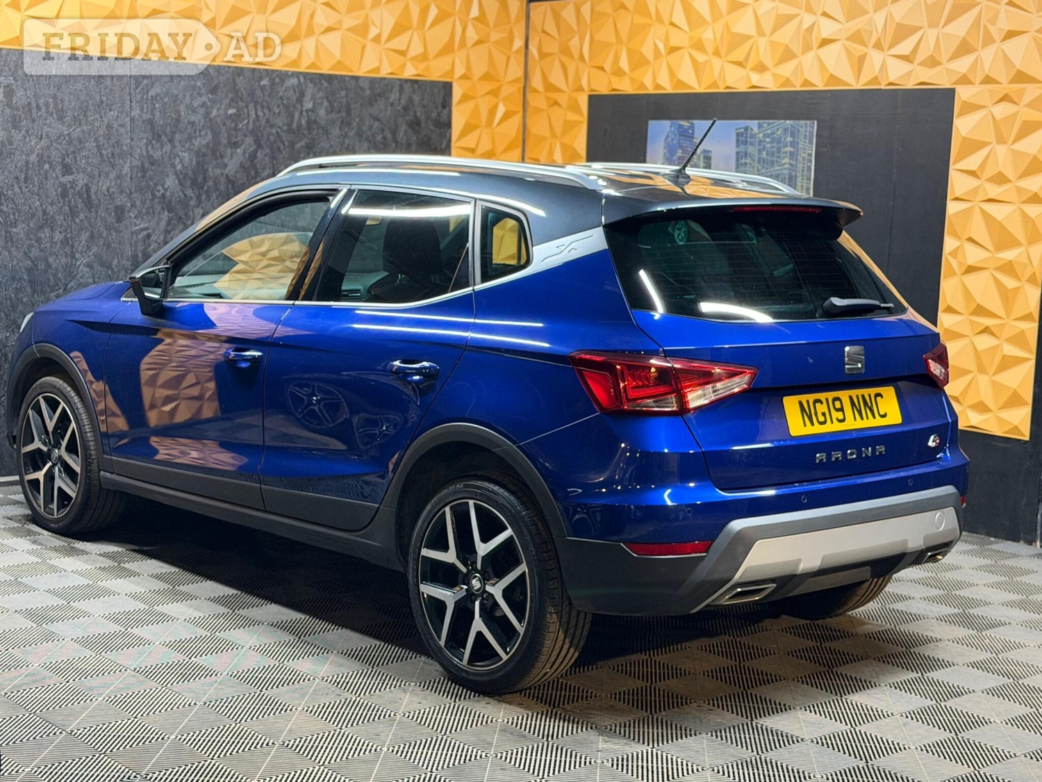SEAT Arona 2019 - Cars