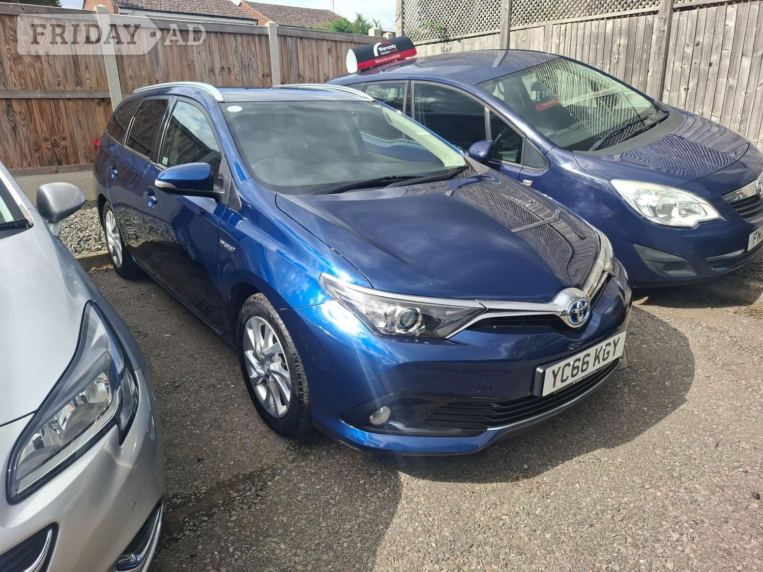 Toyota Auris 2016 in Ashford