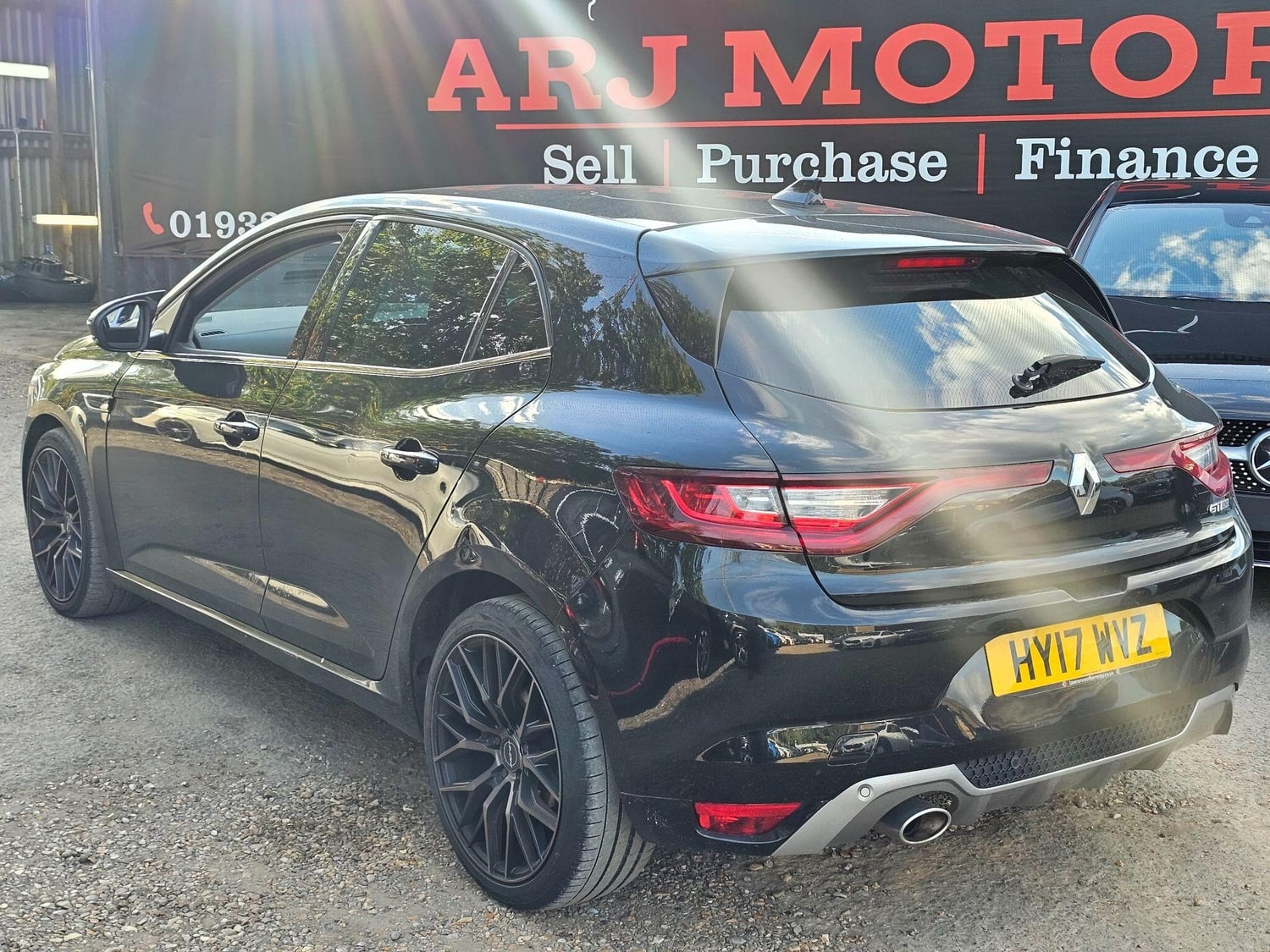 Renault Megane 2016 - Cars in Addlestone