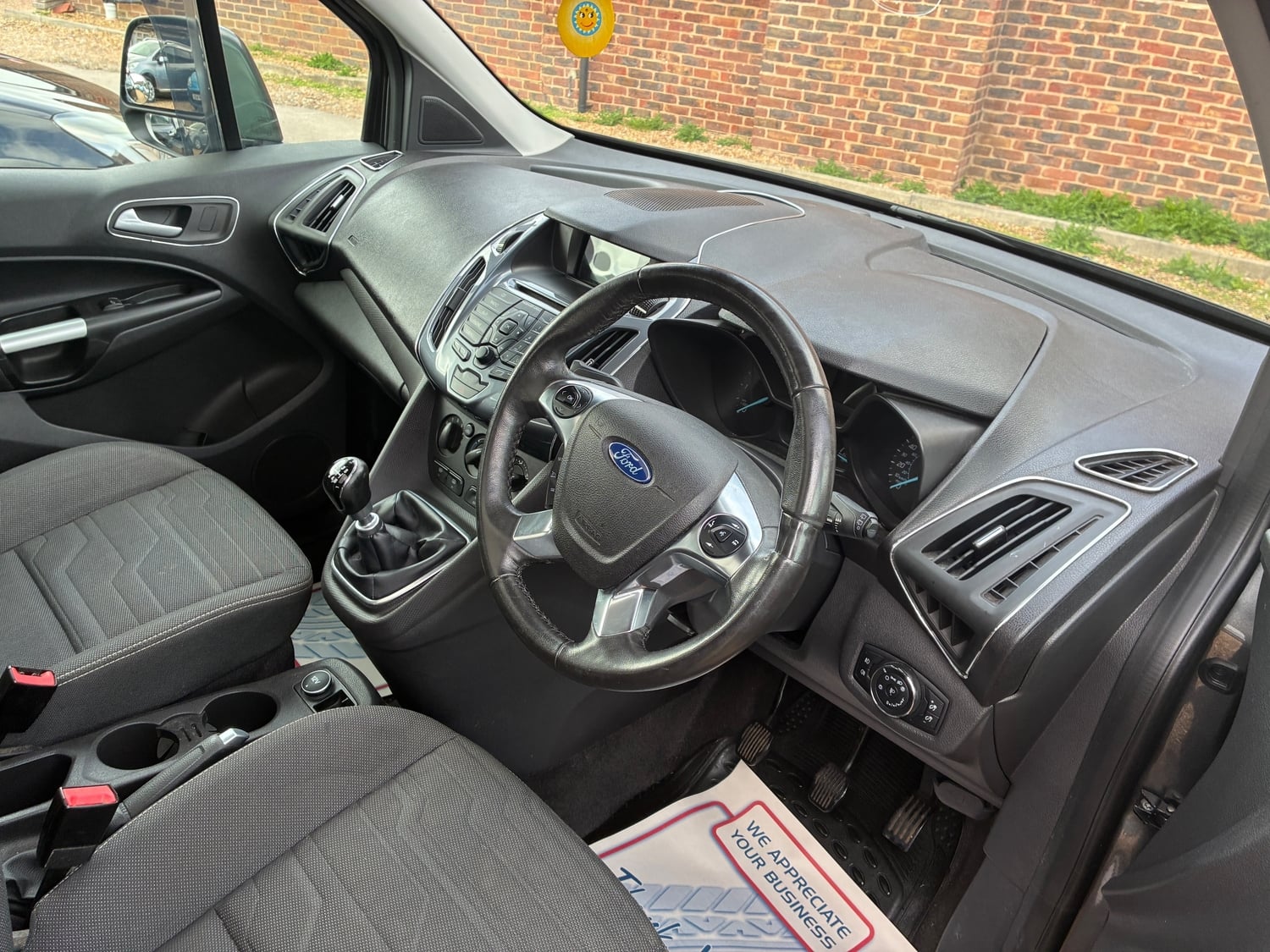 Ford Tourneo Connect 2016 - Cars